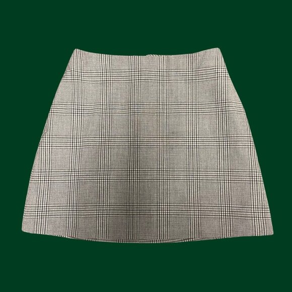 ✨ Wilfred Glen Plaid Mini Skirt – Size 6 (Aritzia) - Picture 2 of 9